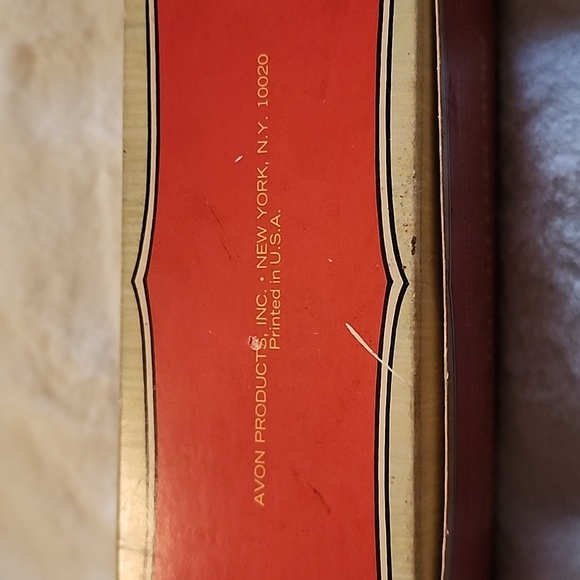 VINTAGE  1906 REO DEPOT WAGON  -- AVON - Picture 4 of 12